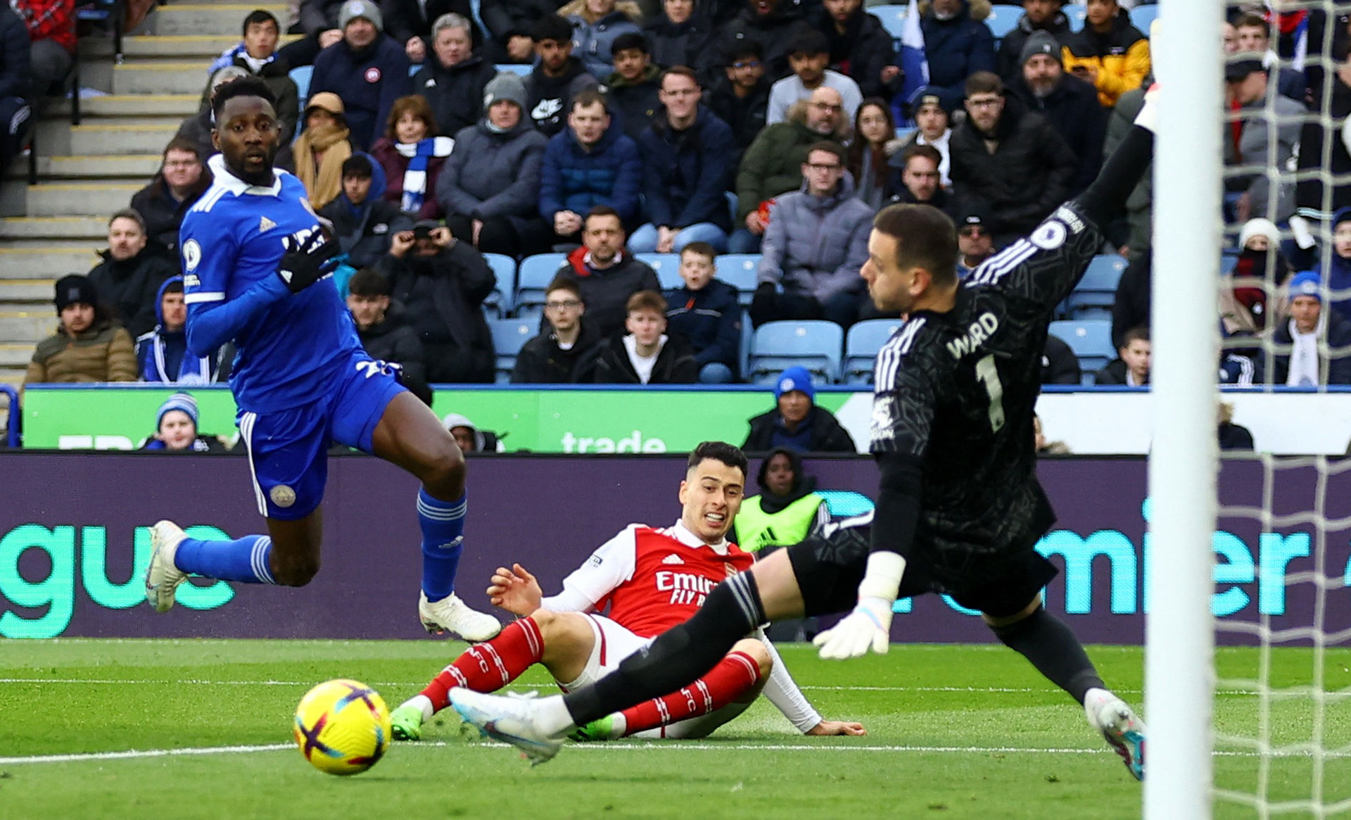 他们不仅仅 他们不仅仅